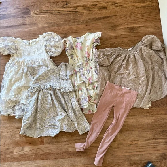 Girl’s Spring Bundle - Picture 1 of 7
